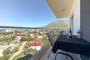 emerald bar 7